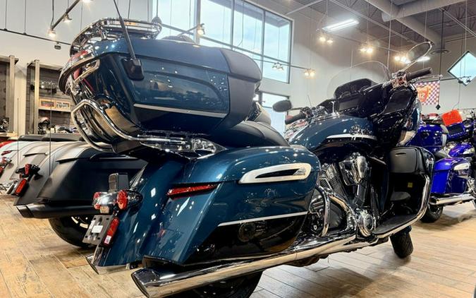 2026 Indian Pursuit Limited 112 W/Powerband Audio Cascade Gre