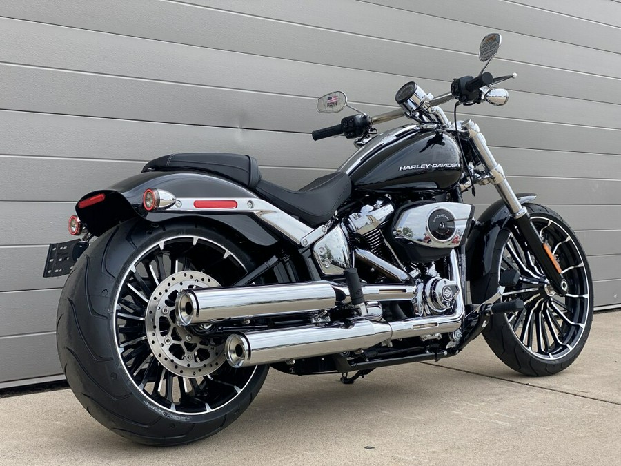 2025 Harley-Davidson Breakout