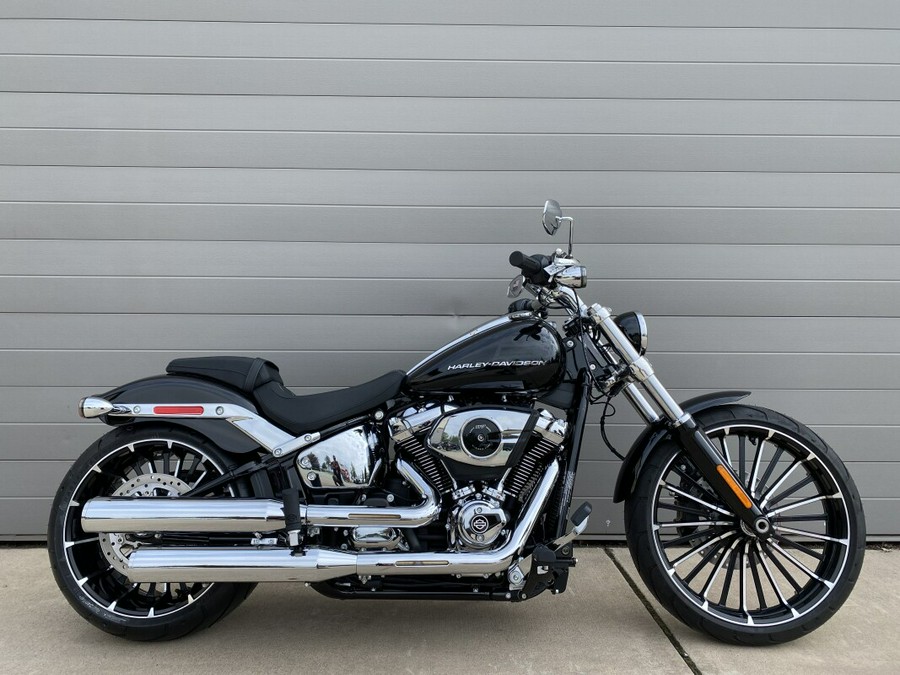 2025 Harley-Davidson Breakout