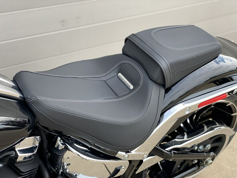 2025 Harley-Davidson Breakout