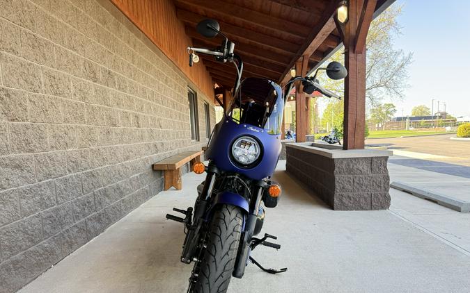2023 Indian Sport Chief Dark Horse® Icon