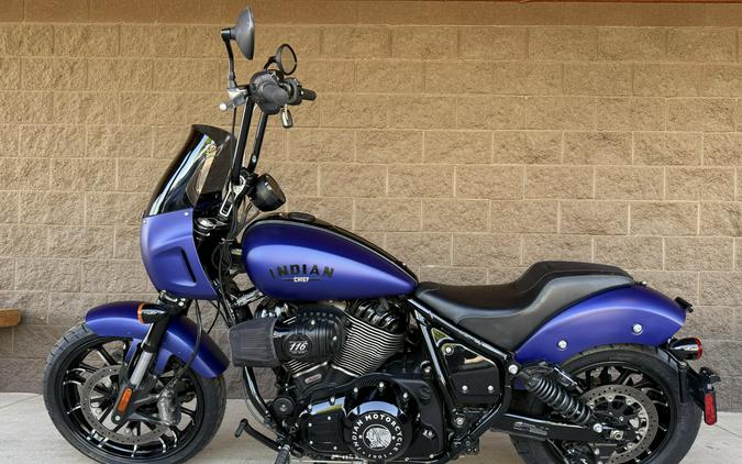 2023 Indian Sport Chief Dark Horse® Icon