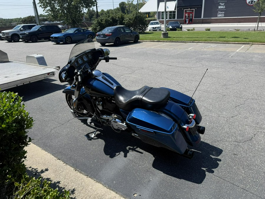 FLHX 2018 Street Glide®
