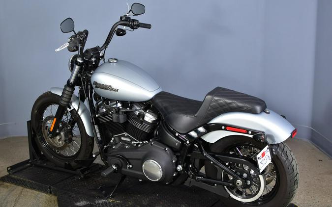 2020 Harley-Davidson Street Bob Barracuda Silver Denim
