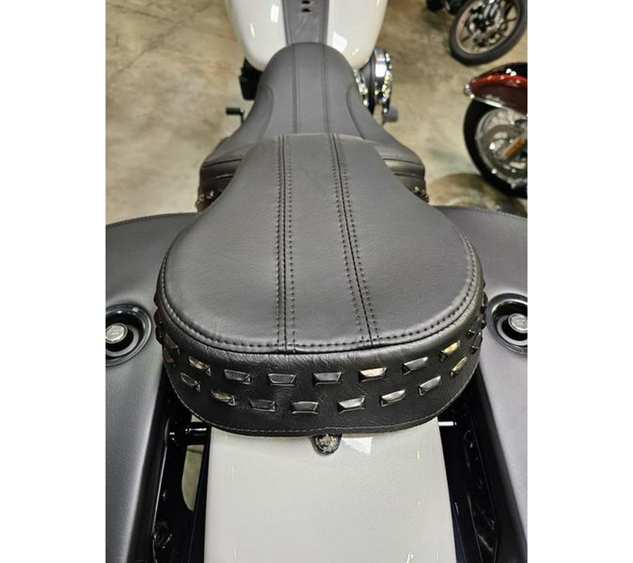 2025 Harley-Davidson® FLHC - Heritage Classic