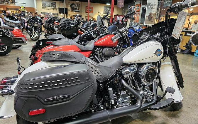 2025 Harley-Davidson® FLHC - Heritage Classic