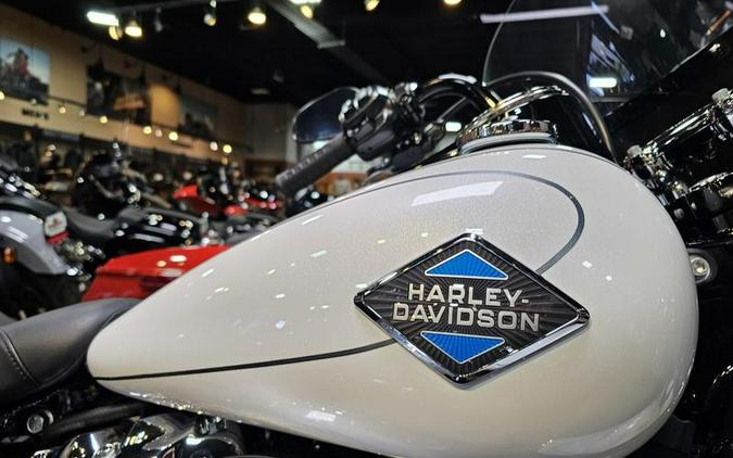 2025 Harley-Davidson® FLHC - Heritage Classic
