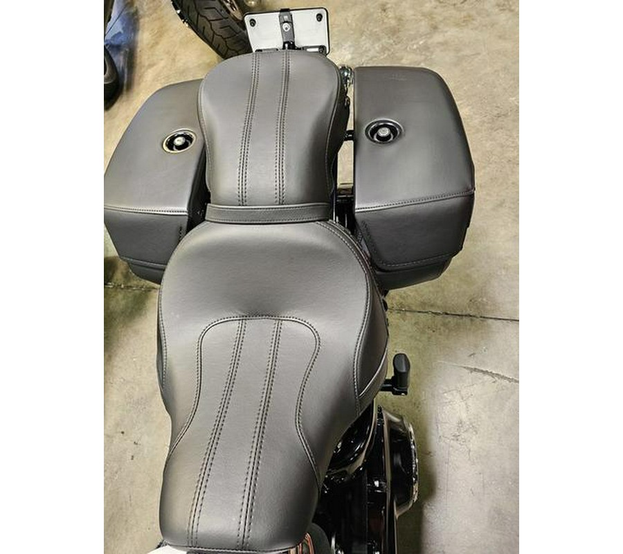 2025 Harley-Davidson® FLHC - Heritage Classic