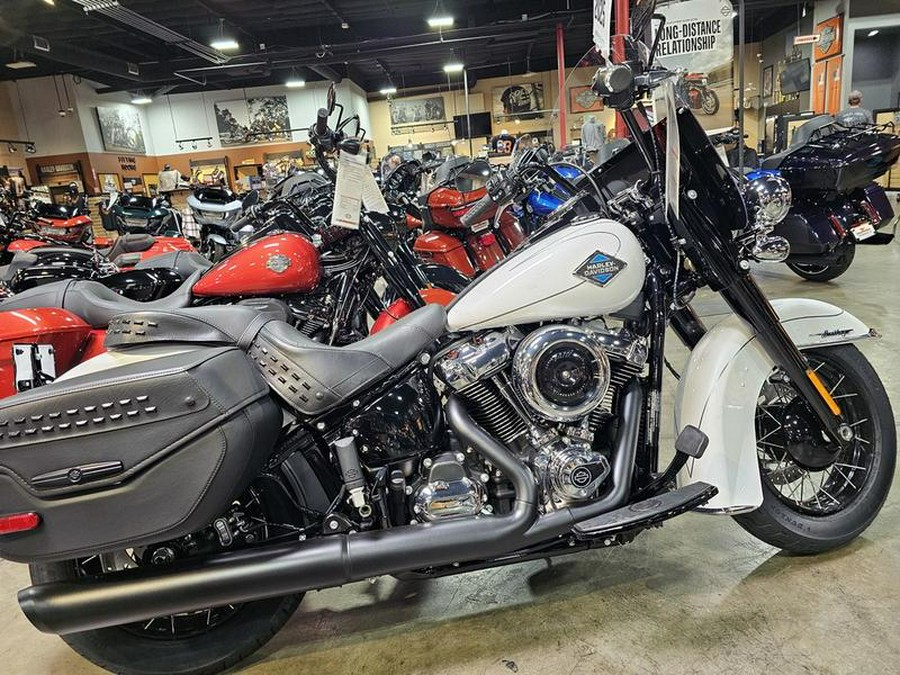 2025 Harley-Davidson® FLHC - Heritage Classic