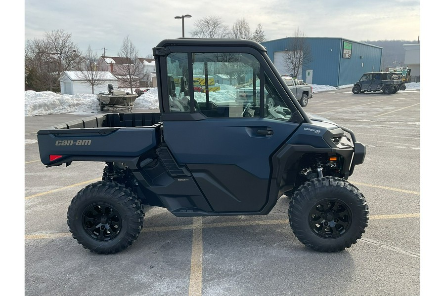 2026 Can-Am DEFENDER XT CAB HD11