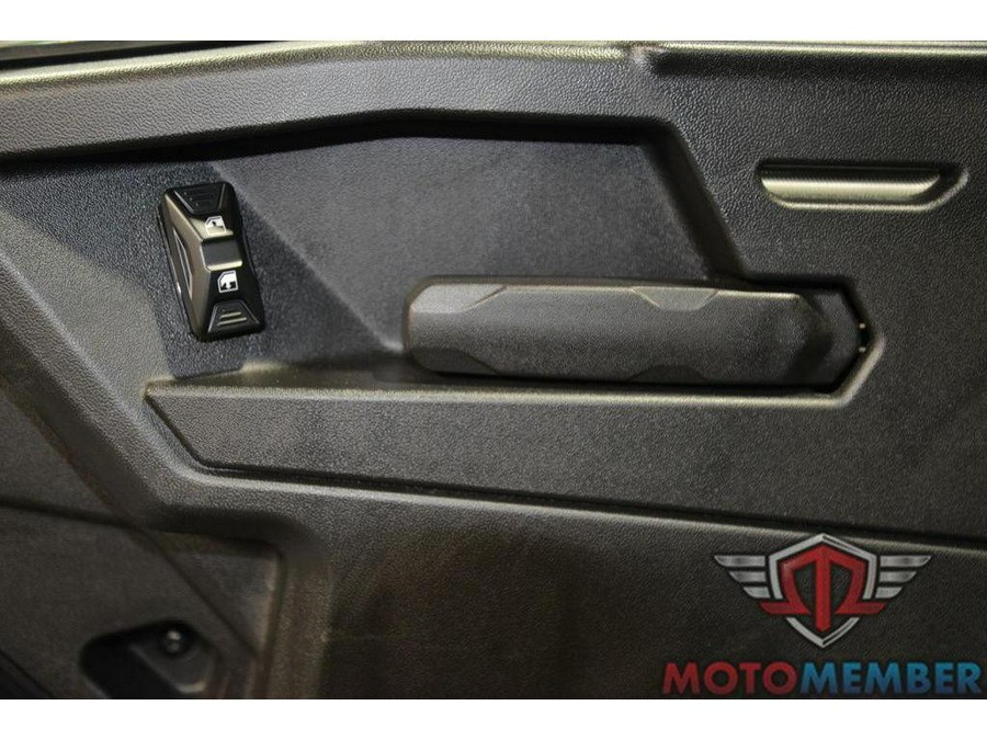2026 Can-Am Defender DPS CAB HD10