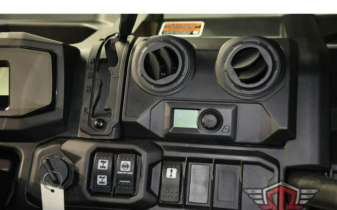 2026 Can-Am Defender DPS CAB HD10