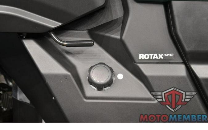 2026 Can-Am Defender DPS CAB HD10