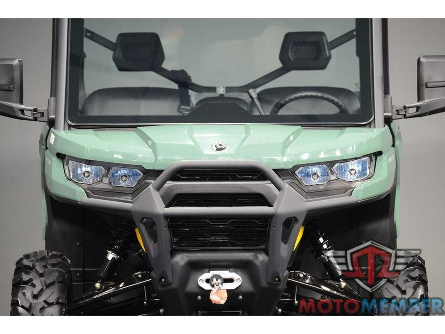 2026 Can-Am Defender DPS CAB HD10
