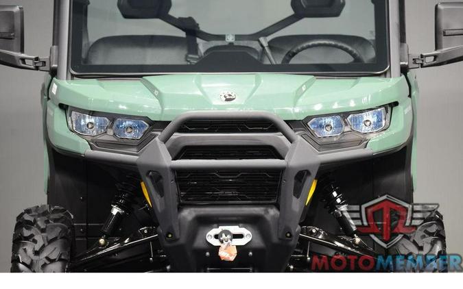 2026 Can-Am Defender DPS CAB HD10