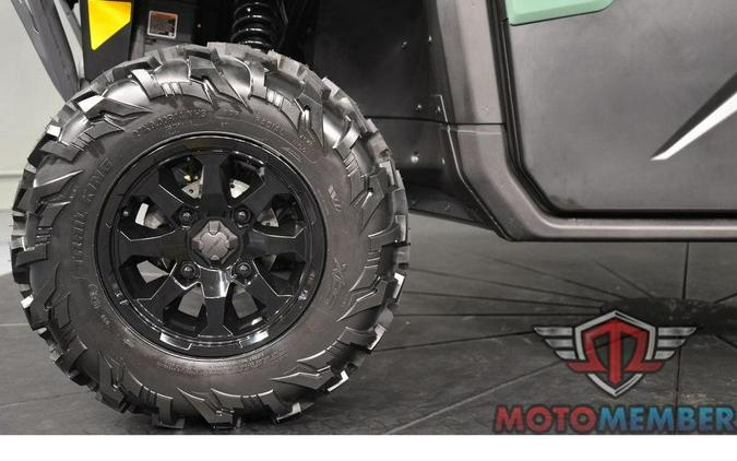 2026 Can-Am Defender DPS CAB HD10