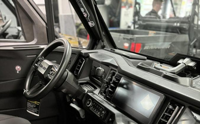 2026 Can-AM DEFENDER LIMITED CAB HD11