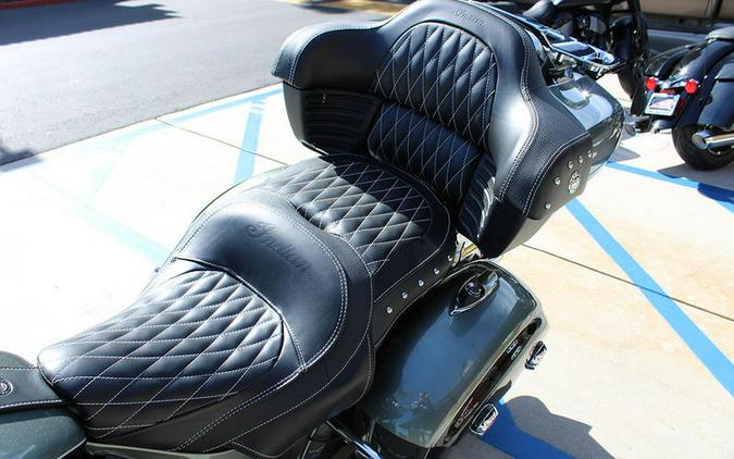 2021 Indian Motorcycle® Roadmaster® Alumina Jade/Thunder Black