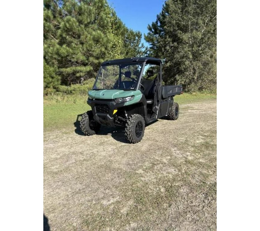 2026 Can-Am® Defender PRO DPS HD10