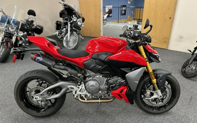 2025 Ducati Streetfighter V2 S