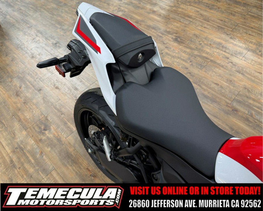 2026 Yamaha YZF R7 70Th Anniversary Edition
