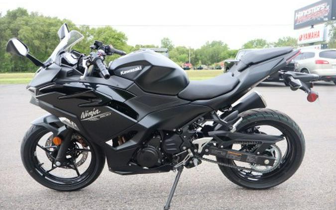 2026 Kawasaki Ninja® 500