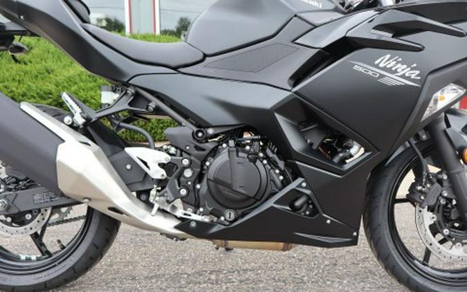 2026 Kawasaki Ninja® 500