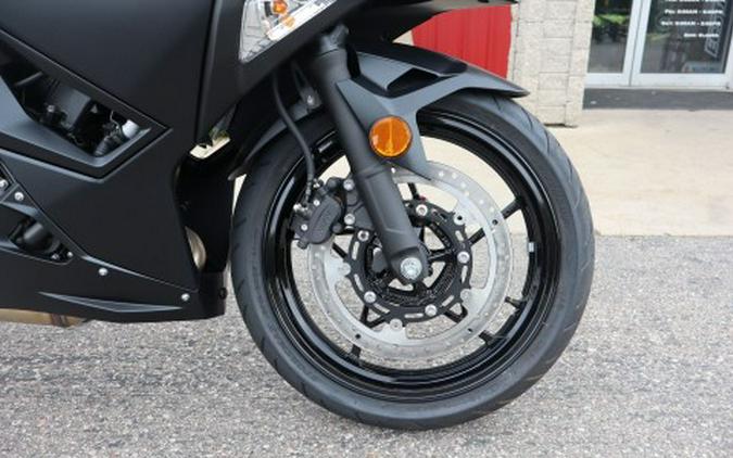2026 Kawasaki Ninja® 500