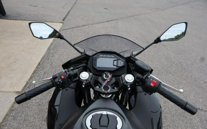 2026 Kawasaki Ninja® 500