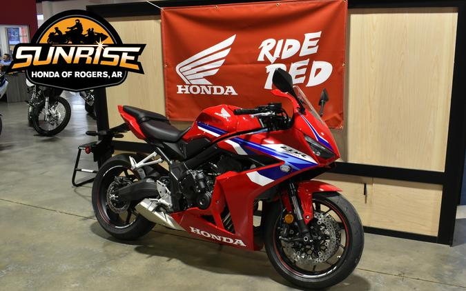 2026 CBR650R E-CLUTCH - Honda