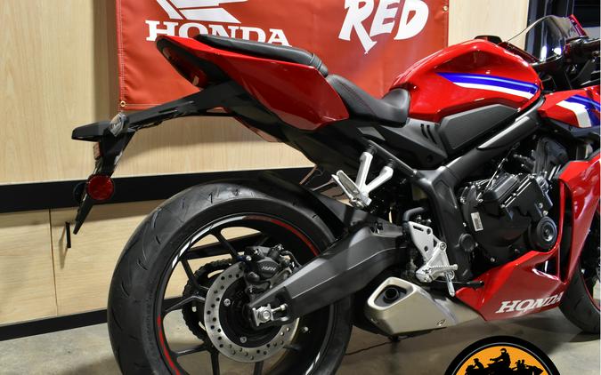 2026 CBR650R E-CLUTCH - Honda