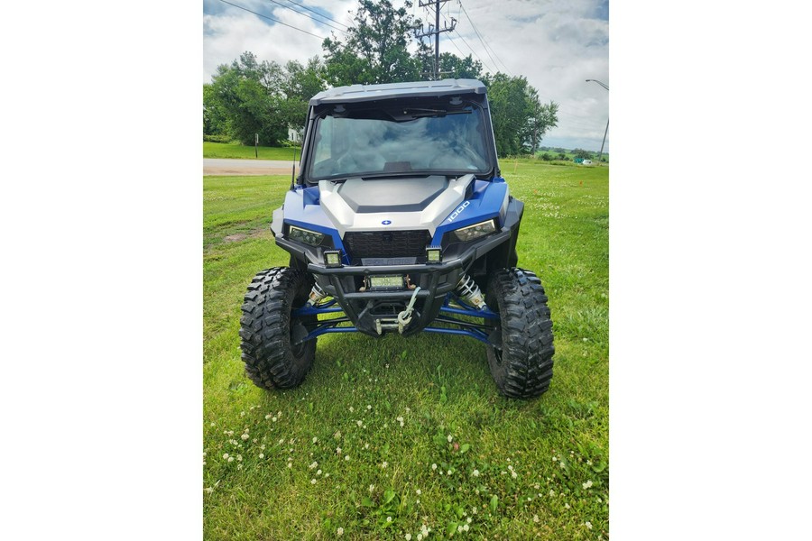 2020 Polaris Industries Polaris GENERAL® XP 1000 Deluxe Matte Navy Blue