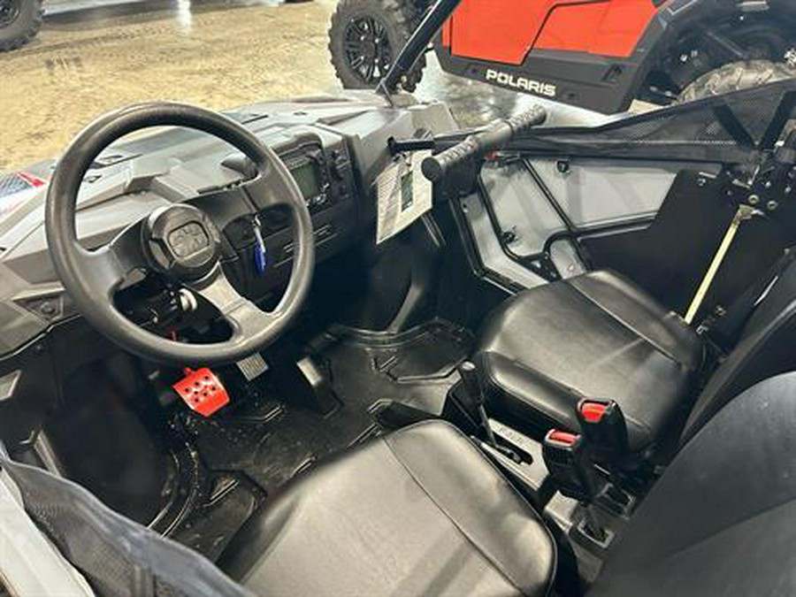 2024 Polaris RZR 200 EFI