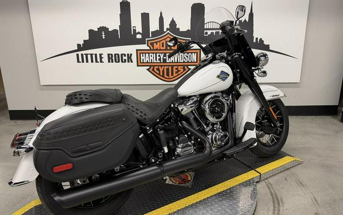 2025 Harley-Davidson® FLHC - Heritage Classic