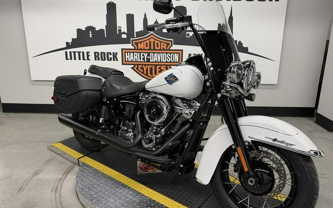 2025 Harley-Davidson® FLHC - Heritage Classic