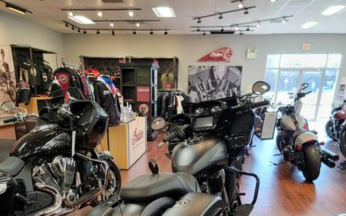 2024 Indian Motorcycle® Challenger® Dark Horse® Black Smoke