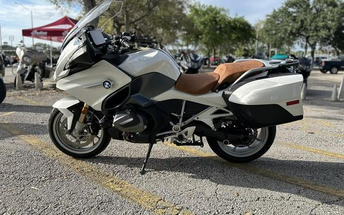 2022 BMW R 1250 RT 719 Mineral White Metallic