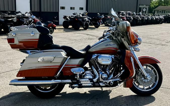 2009 Harley-Davidson® FLHTCUSE4 - Electra Glide CVO Ultra Classic