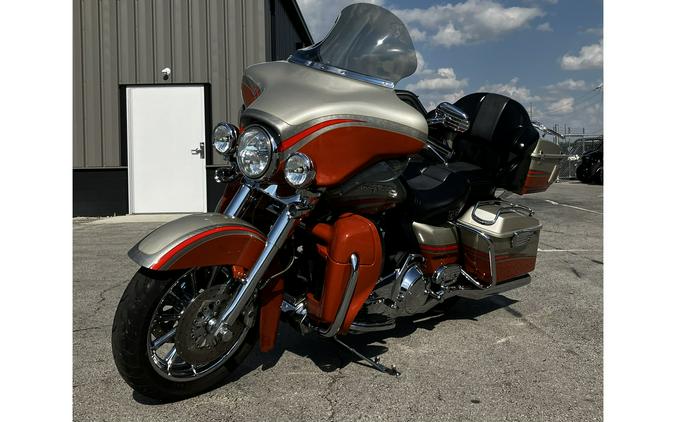 2009 Harley-Davidson® FLHTCUSE4 - Electra Glide CVO Ultra Classic