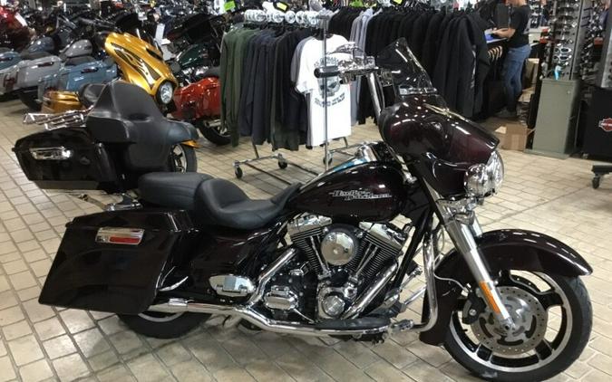 2011 Harley-Davidson® Street Glide® Merlot Sunglo