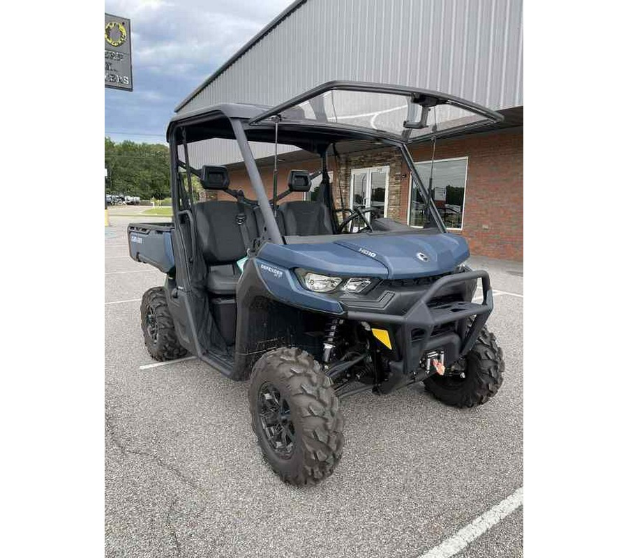 2025 Can-Am® Defender XT HD10
