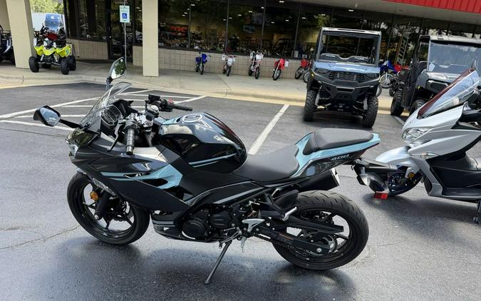 2020 Kawasaki Ninja® 400 ABS Spark Black/ Magnetic Dark Gray/ Phantom Blue