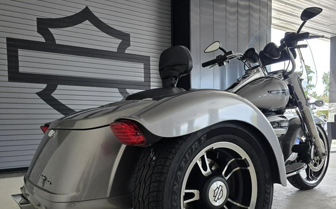 2017 Harley-Davidson® Freewheeler® Billet Silver