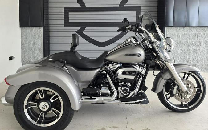 2017 Harley-Davidson® Freewheeler® Billet Silver