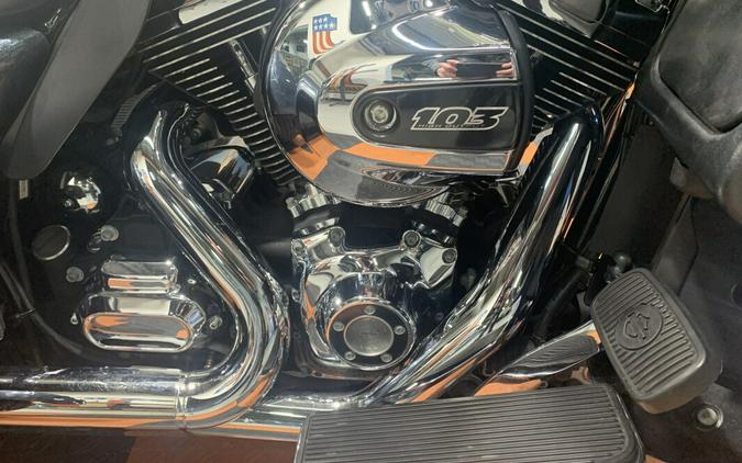 USED 2015 HARLEY-DAVIDSON TRI GLIDE ULTRA FLHTCUTG FOR SALE NEAR LAKEVILLE, MN