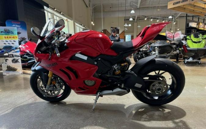 2024 Ducati Panigale V4 S Red