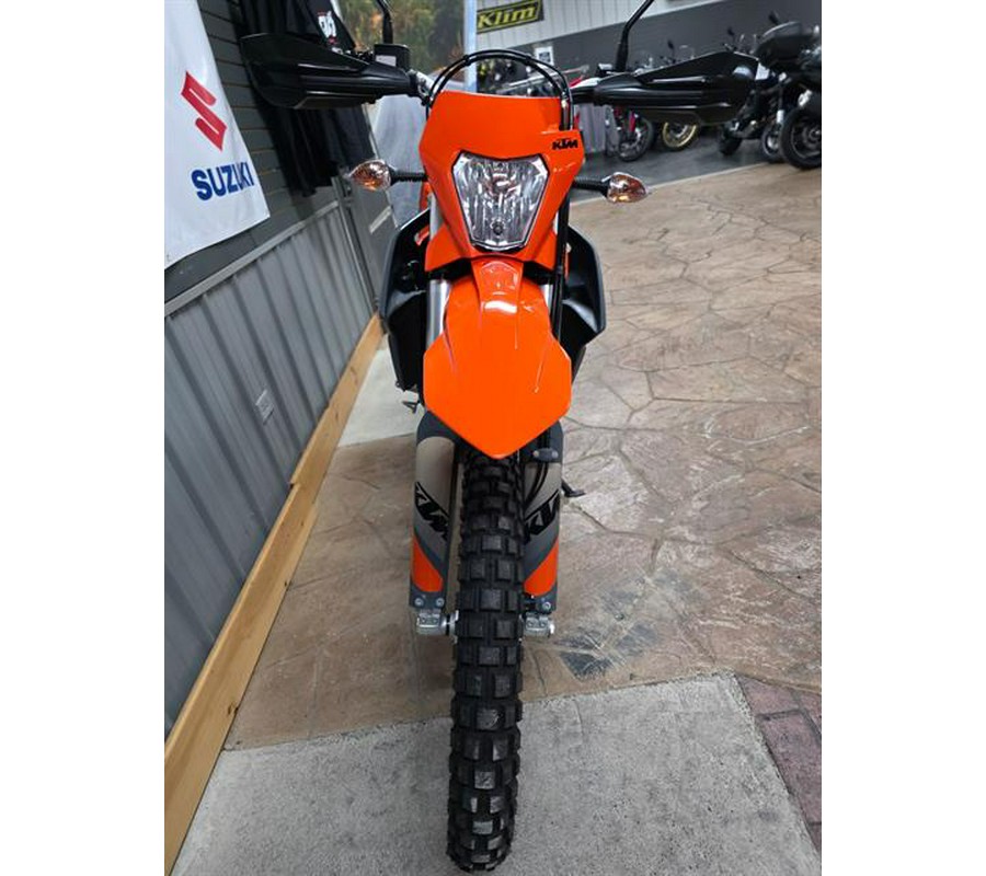 2023 KTM 690 Enduro R
