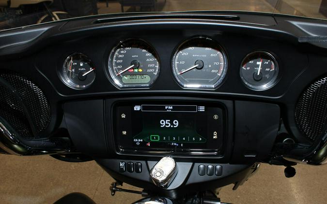 Used 2022 Harley-Davidson Tri Glide Ultra FLHTCUTG Trike For Sale In Miami, Florida
