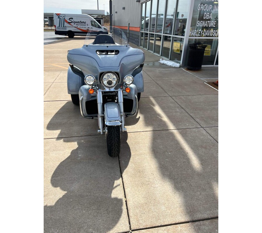 FLHTCUTG 2023 Tri Glide Ultra