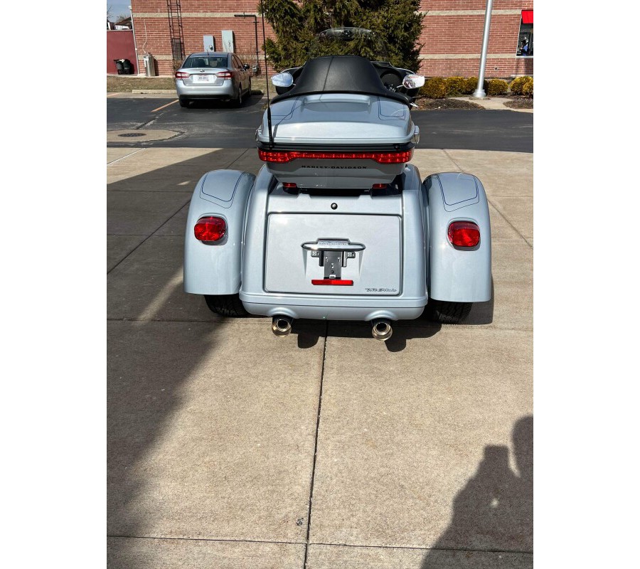 FLHTCUTG 2023 Tri Glide Ultra